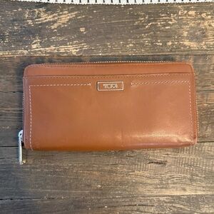 $10 start Tumi Tan Leather Zip Wallet from 3/21 live show
